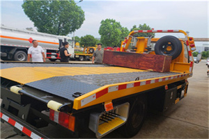 勃利附近拖车电话号码服务